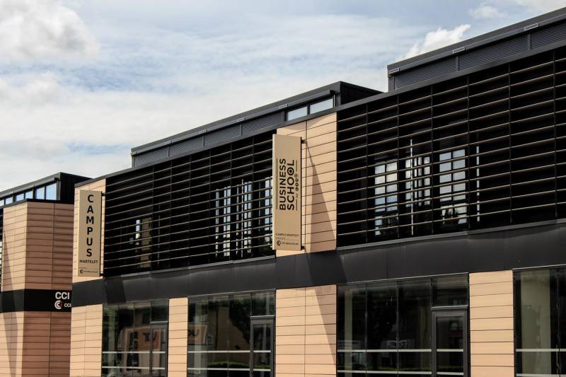 Business School by CSND à Limas