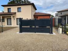 Notre zone d'activité pour ce service Conception de portail suspendu coulissant 2 vantaux personnalisé en acier ou aluminium -